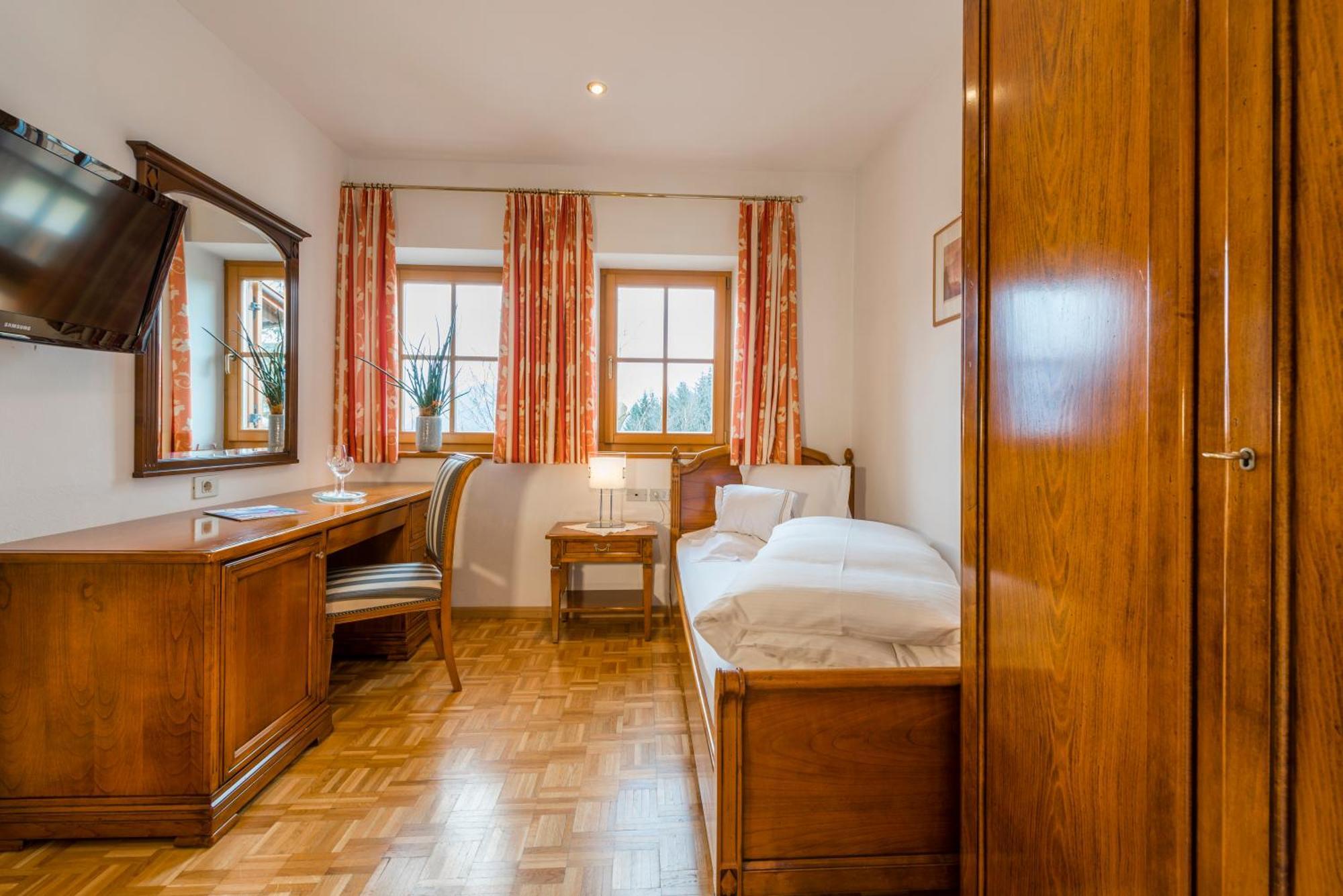 Hotel Alpenflora Кастельротто Номер фото