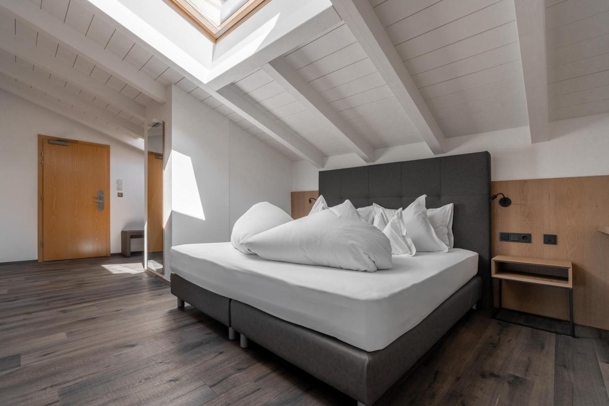 Hotel Alpenflora Кастельротто Номер фото